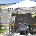 Be Well 3-Rooms Apartment With Parking And Garden